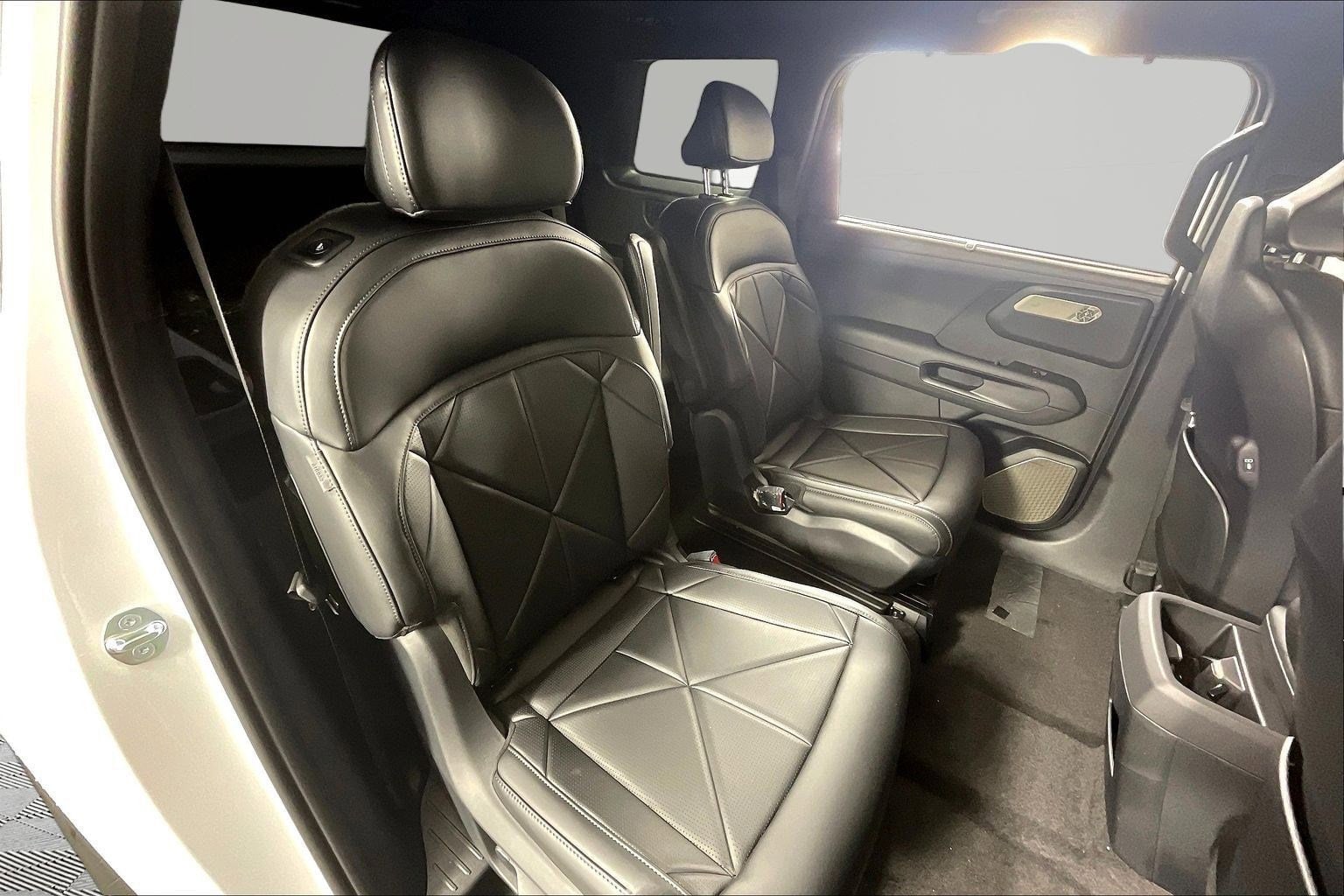 2027 Kia Telluride SX - Photo 19
