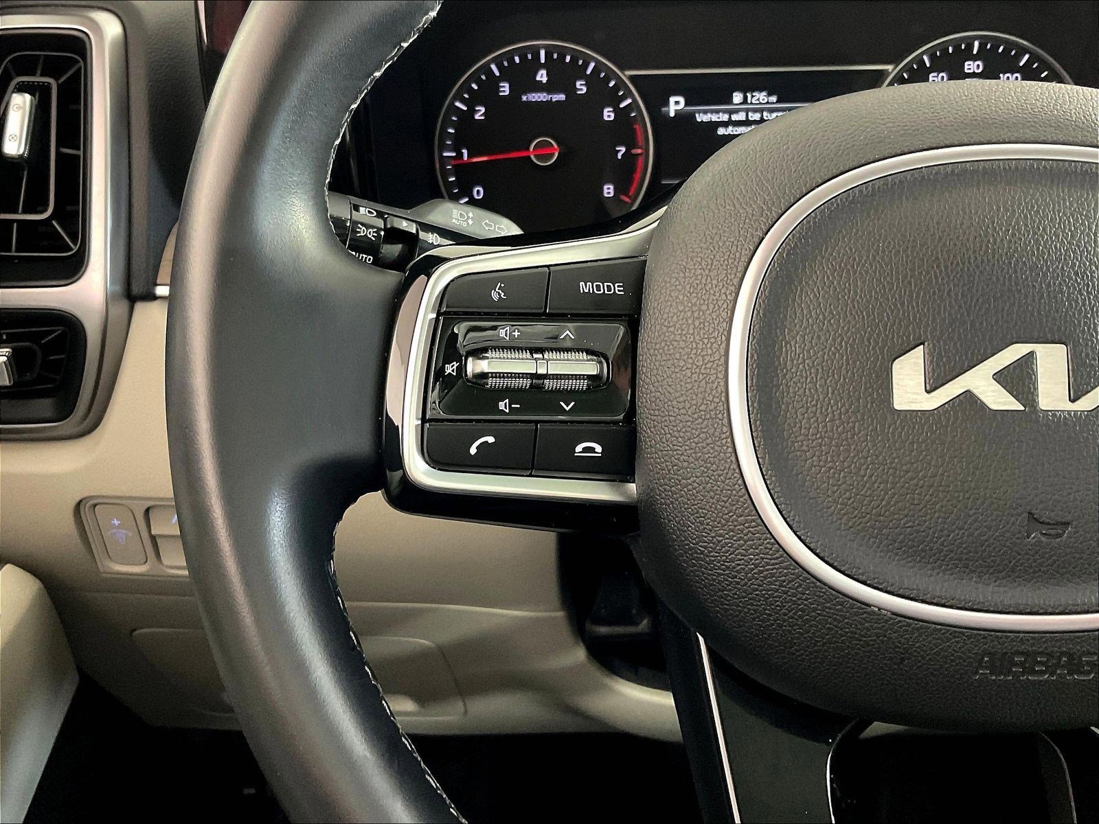 2023 Kia Sorento EX - Photo 11