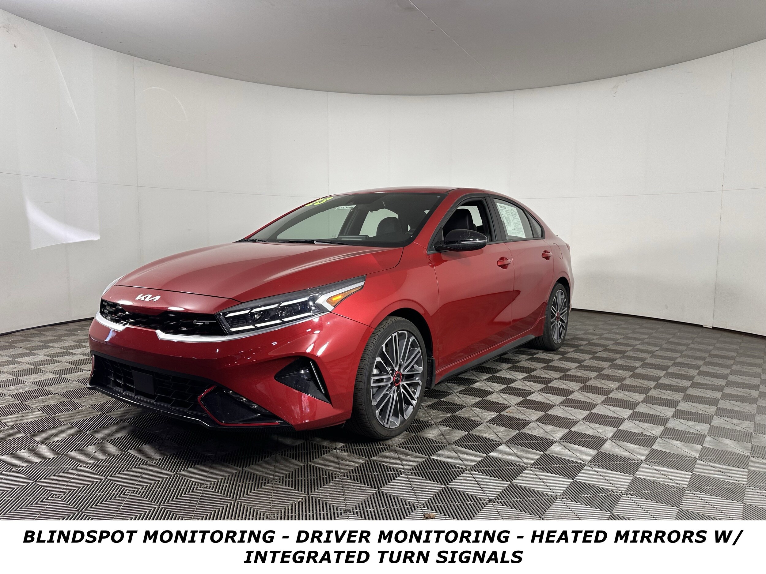 2023 Kia Forte GT photo 3