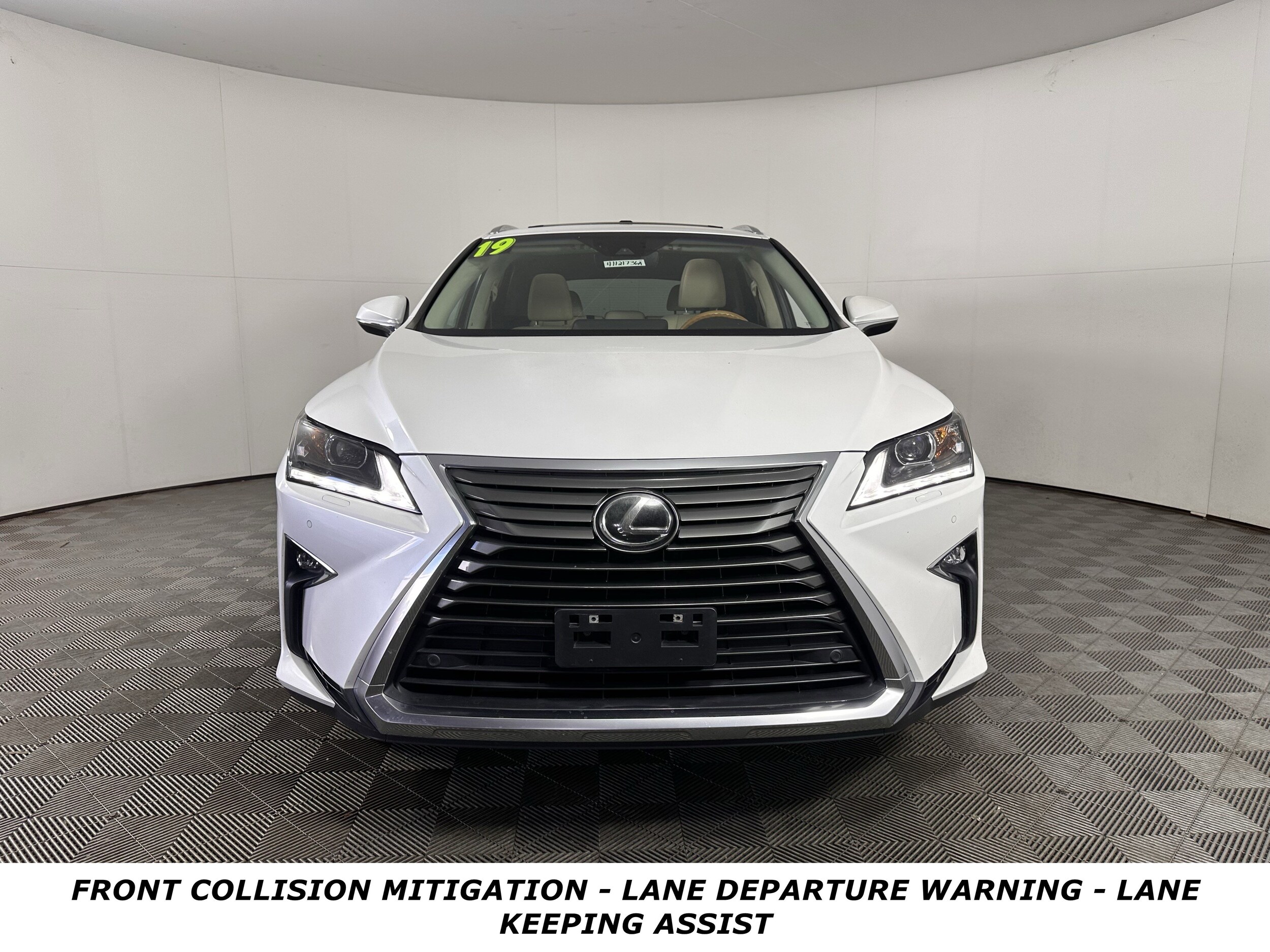 2019 Lexus RX 350 AWD photo 2