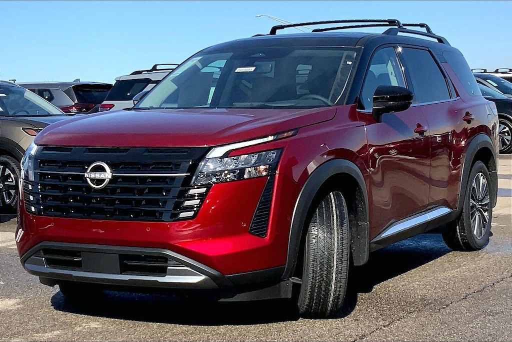 New 2026 Nissan Pathfinder Platinum SUV