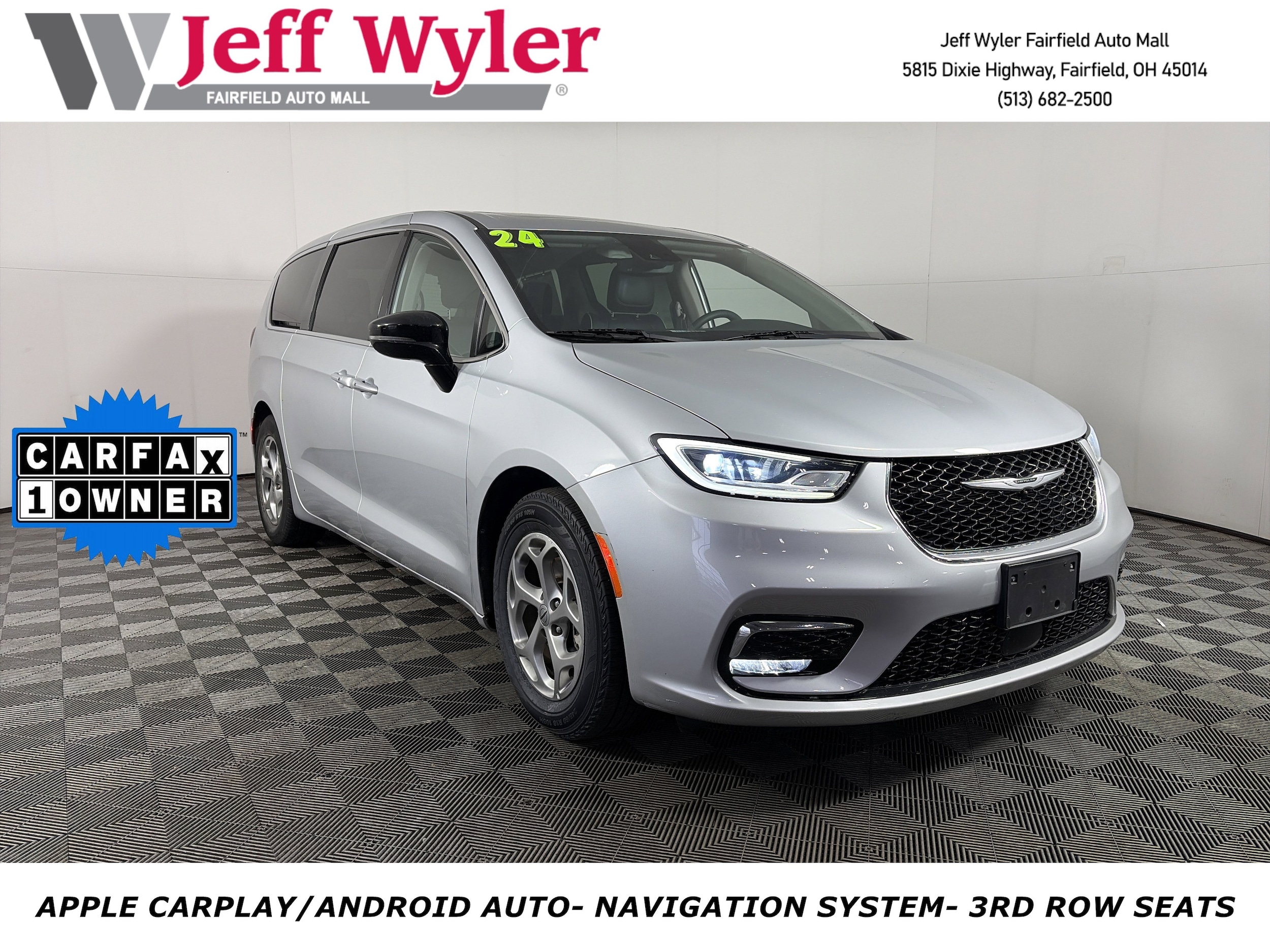 2024 Chrysler Pacifica Limited's photo