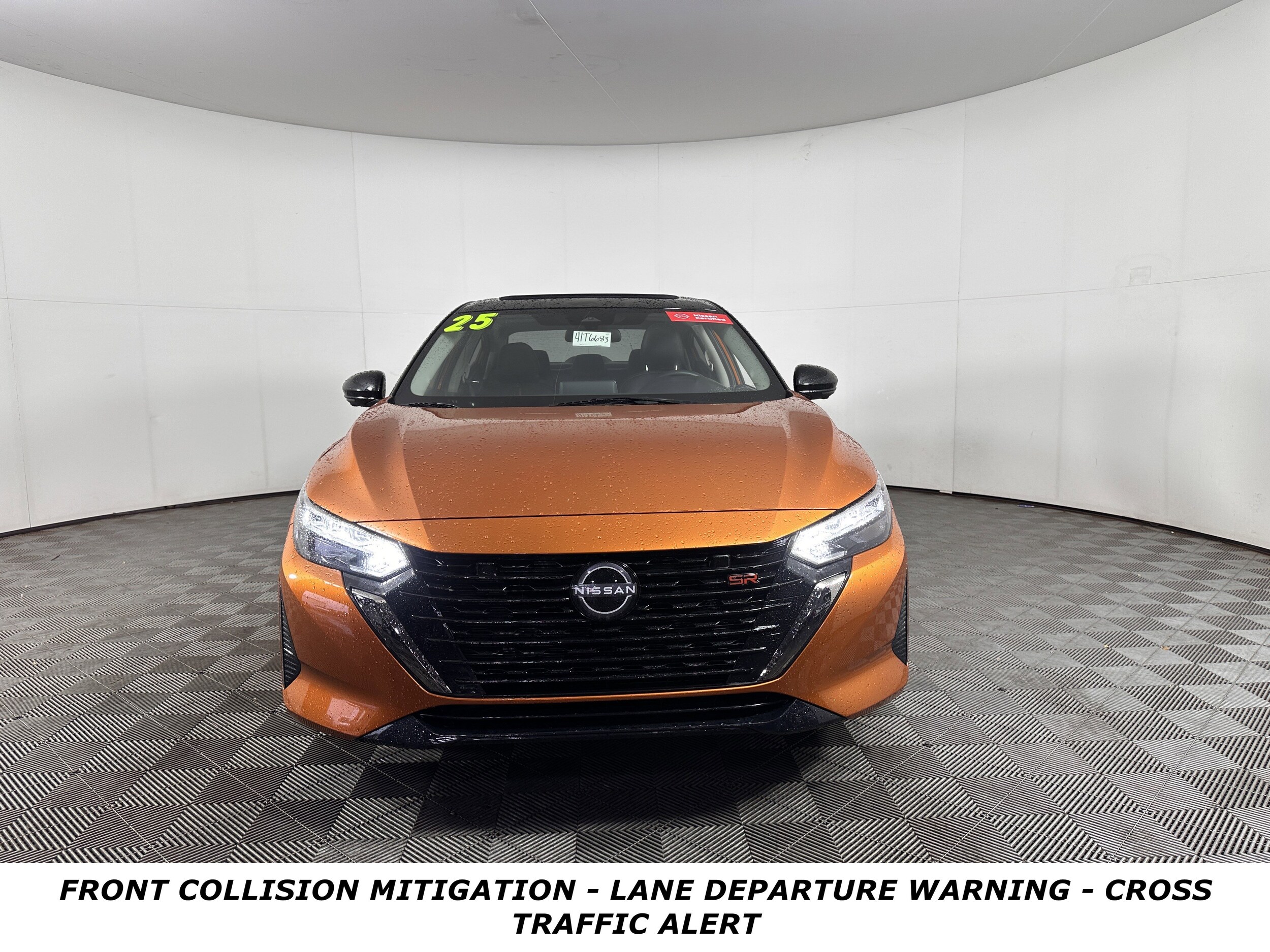 2025 Nissan Sentra SR photo 2