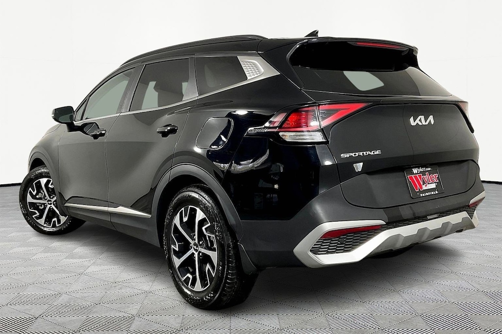 Certified 2025 Kia Sportage EX FWD SUV