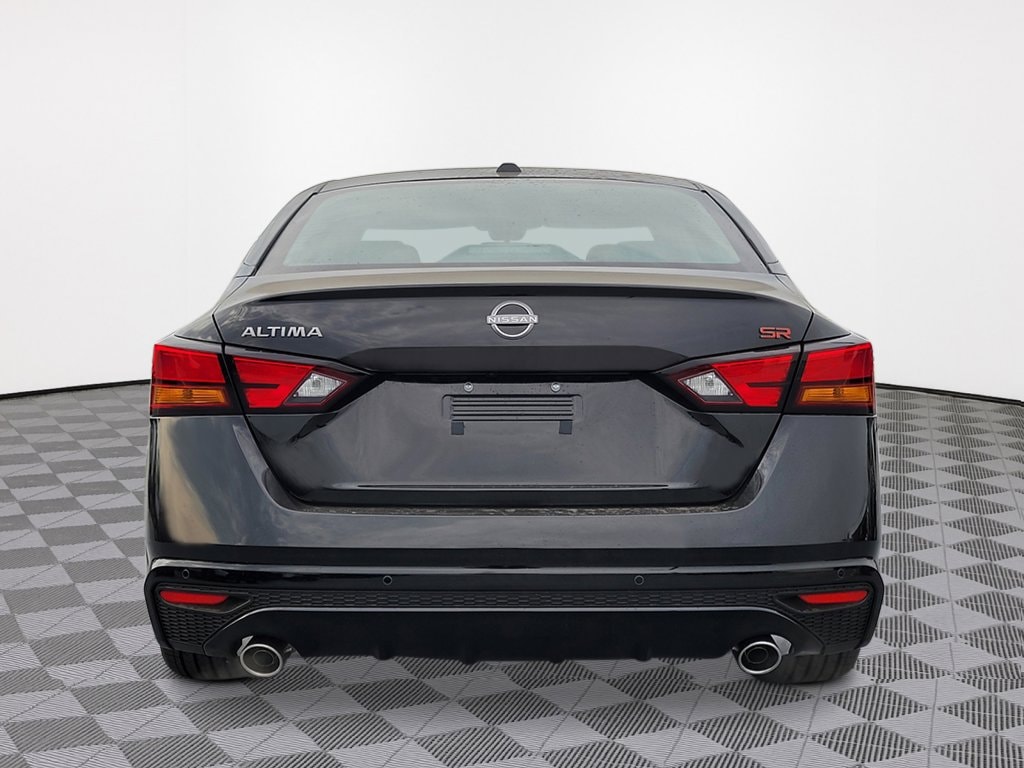 New 2025 Nissan Altima SR Sedan