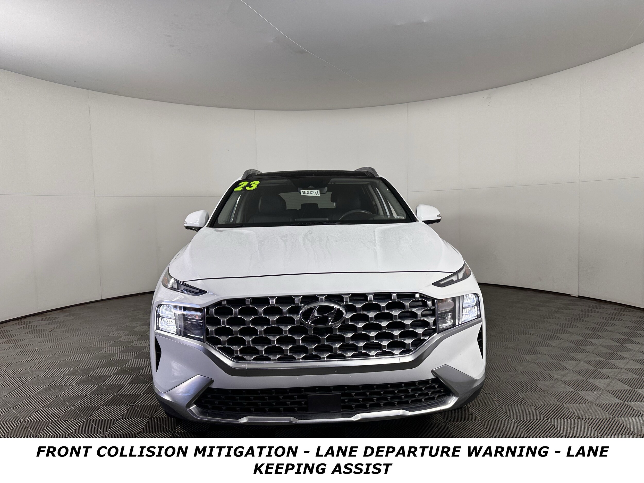 2023 Hyundai Santa Fe SEL Premium photo 2