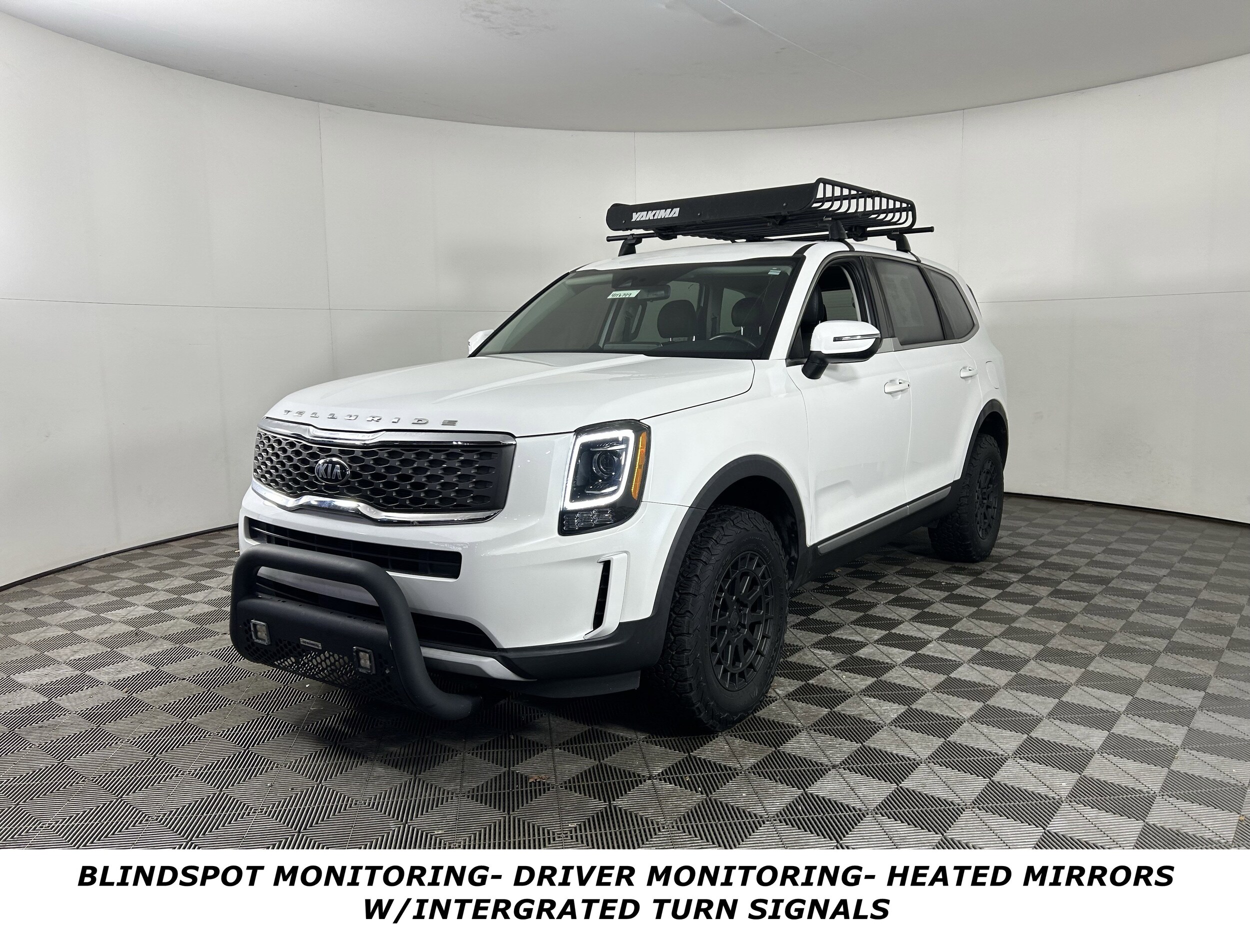 2020 Kia Telluride LX photo 2