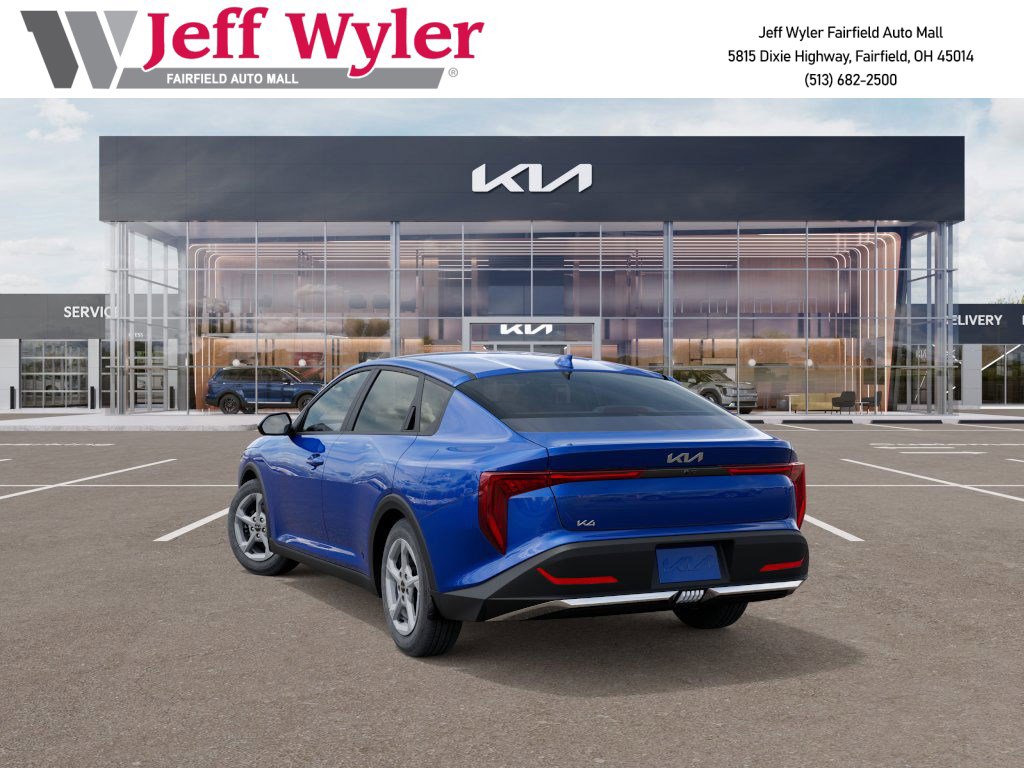 2025 Kia K4 LXS photo 4