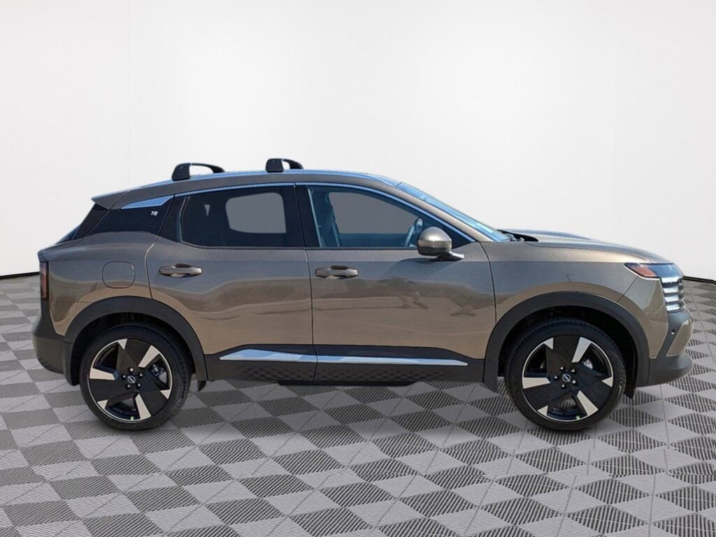 New 2026 Nissan Kicks SR SUV