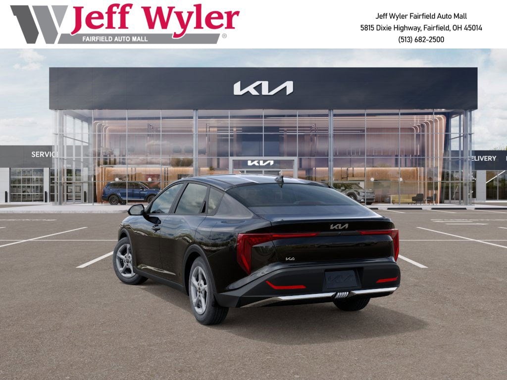 New 2025 Kia K4 LXS Sedan