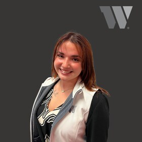 Staff member Sara Reimert from ID_3483077743a8