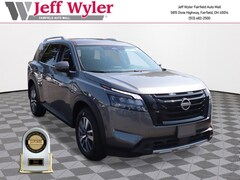 2025 Nissan Pathfinder SL SUV