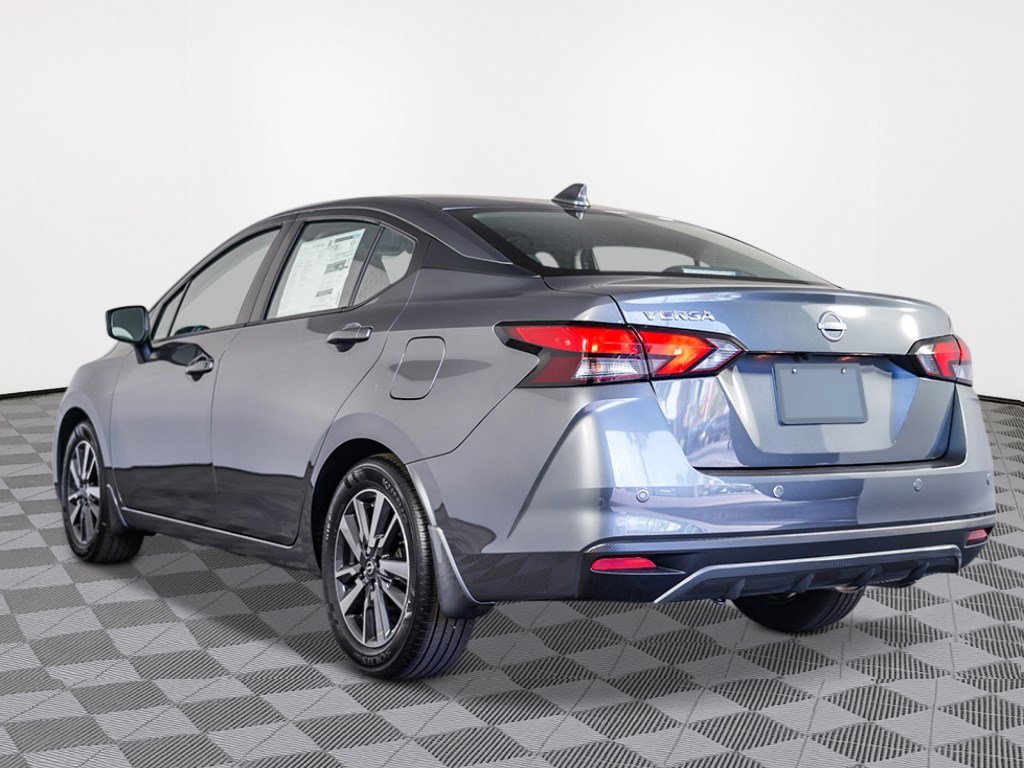 2025 Nissan Versa 1.6 SV photo 4