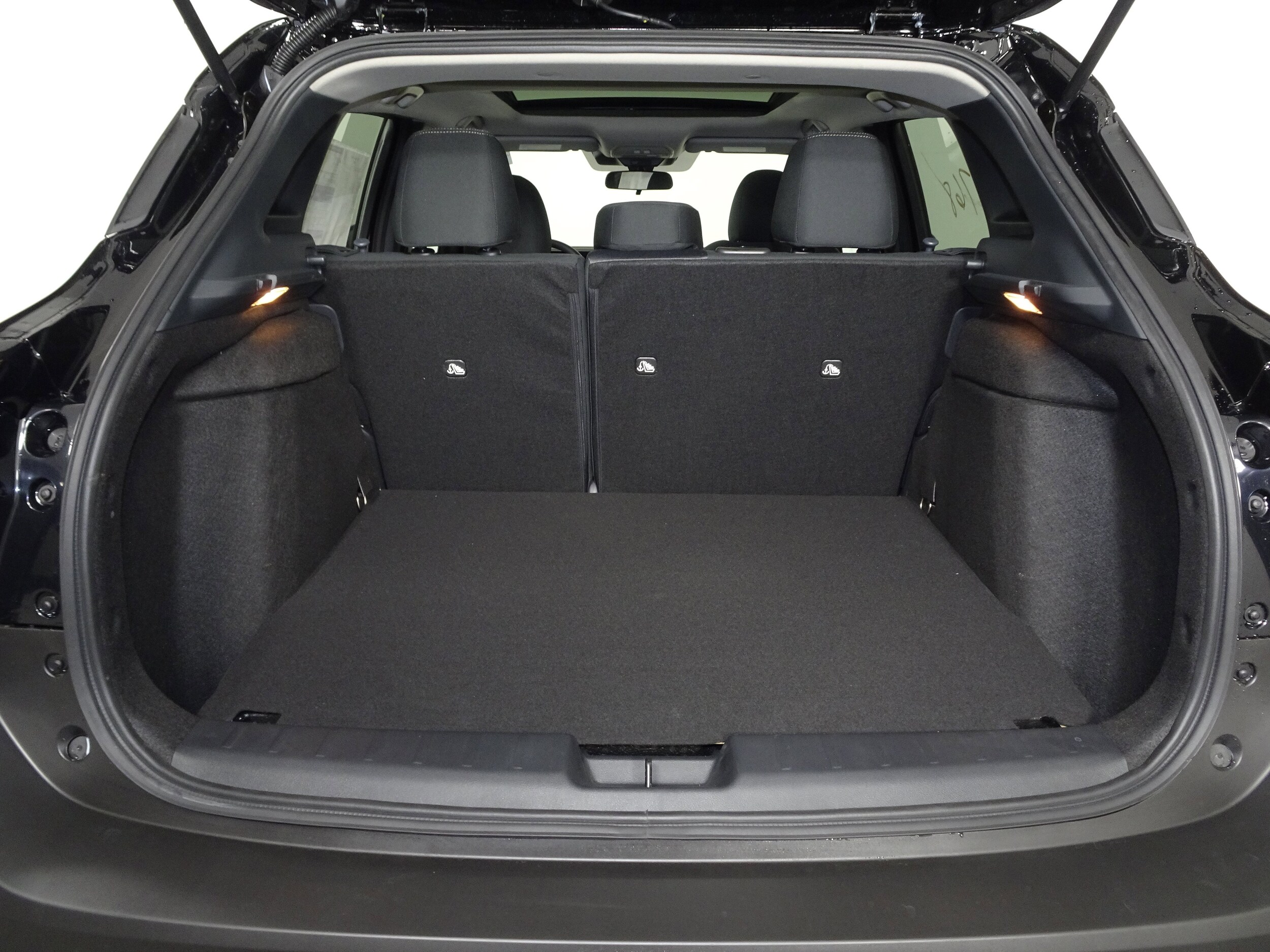2026 Nissan Kicks SV photo 4