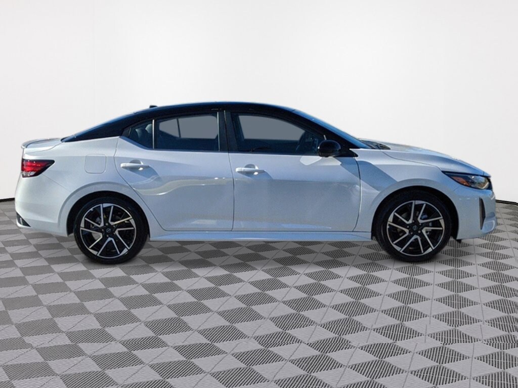 New 2025 Nissan Sentra SR Sedan