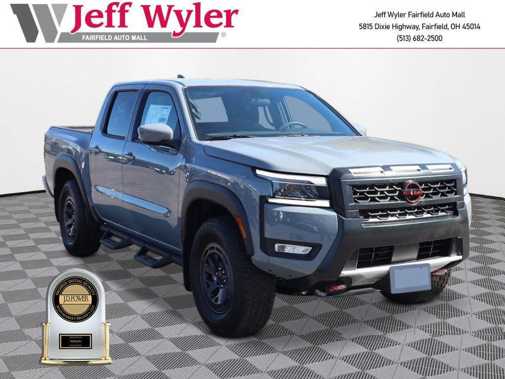 2025 Nissan Frontier PRO-4X's photo