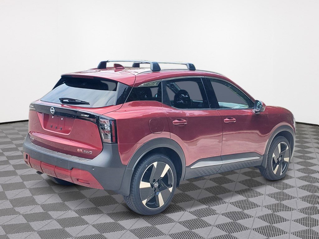 2026 Nissan Kicks SR photo 3