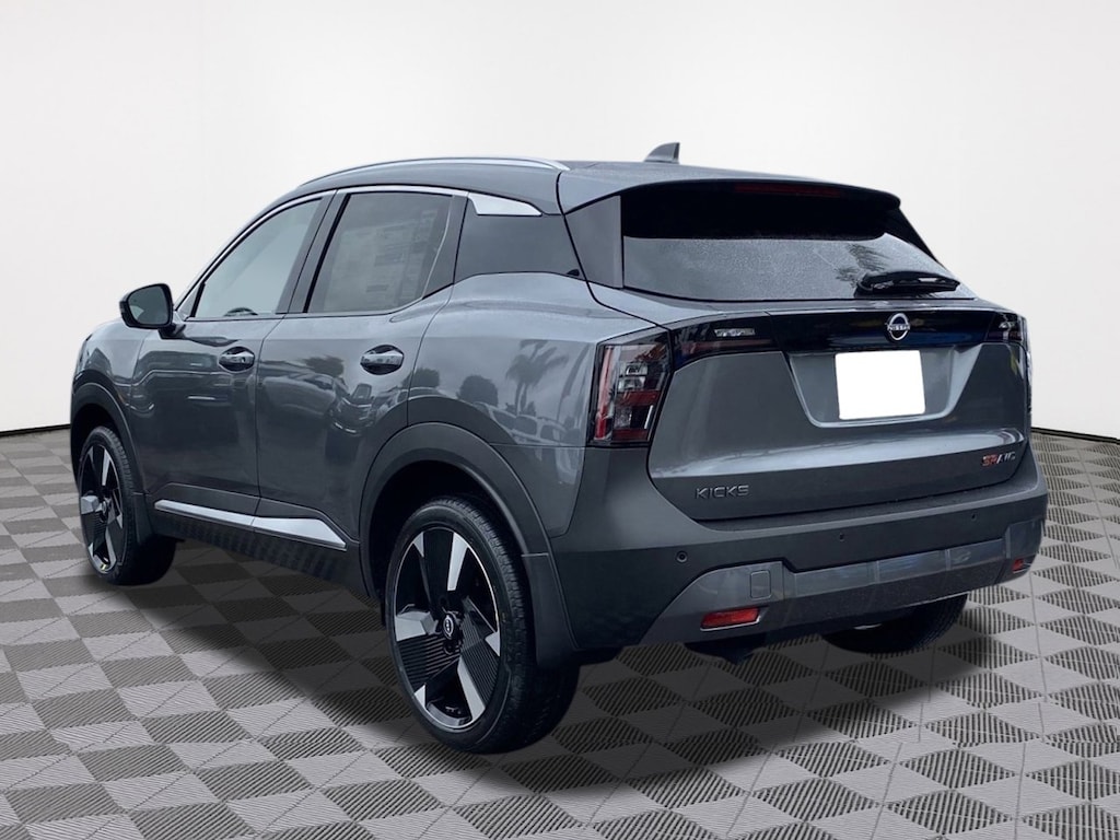 New 2026 Nissan Kicks SR SUV