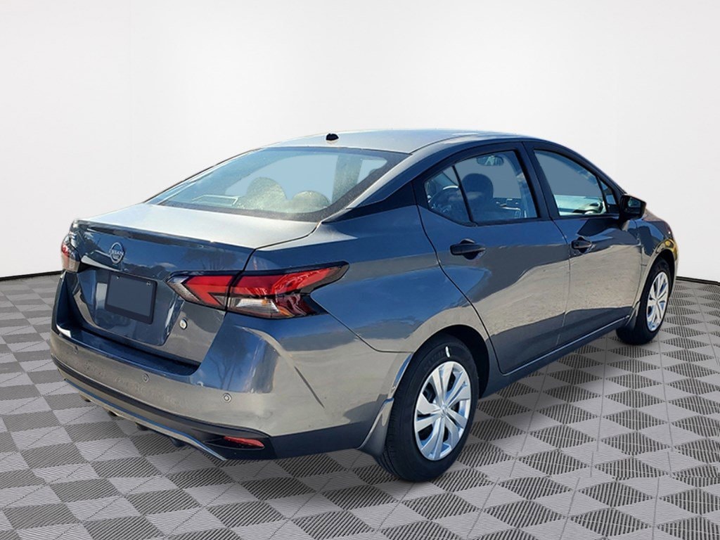 New 2025 Nissan Versa 1.6 S Sedan