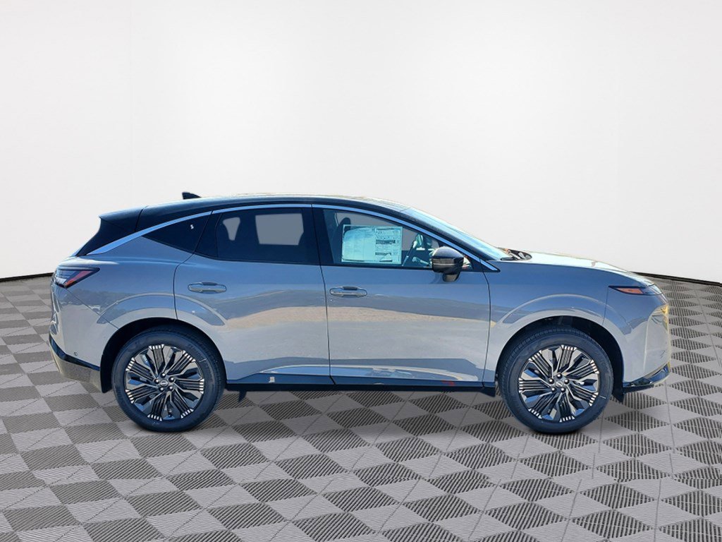 2025 Nissan Murano Platinum photo 2