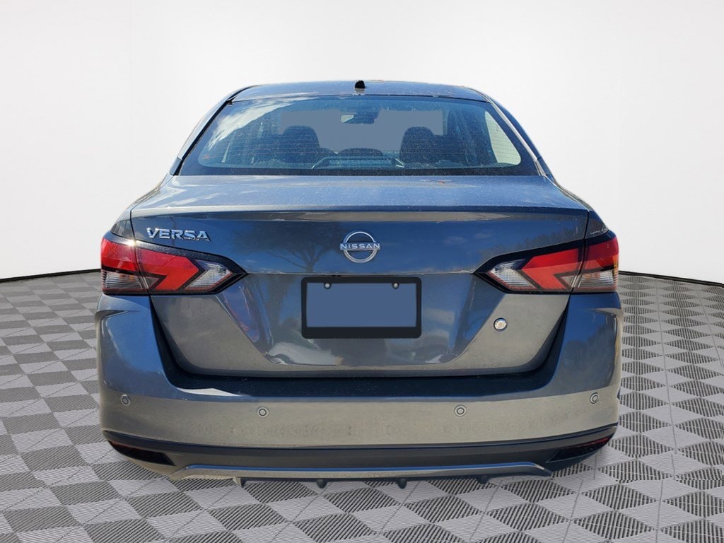 New 2025 Nissan Versa 1.6 S Sedan