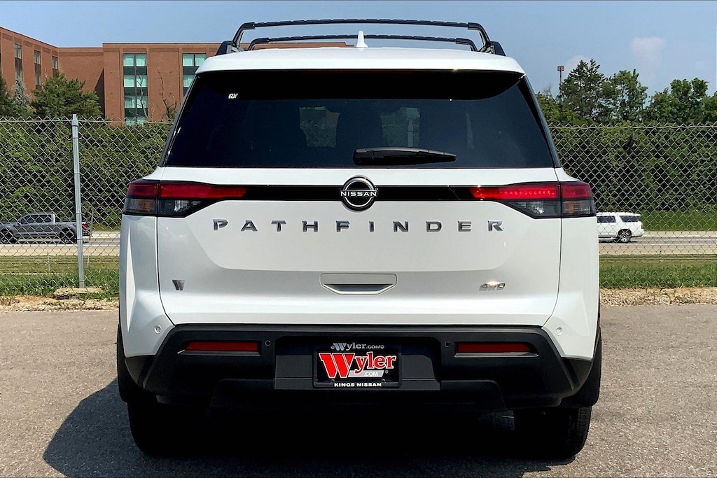 New 2025 Nissan Pathfinder SV SUV
