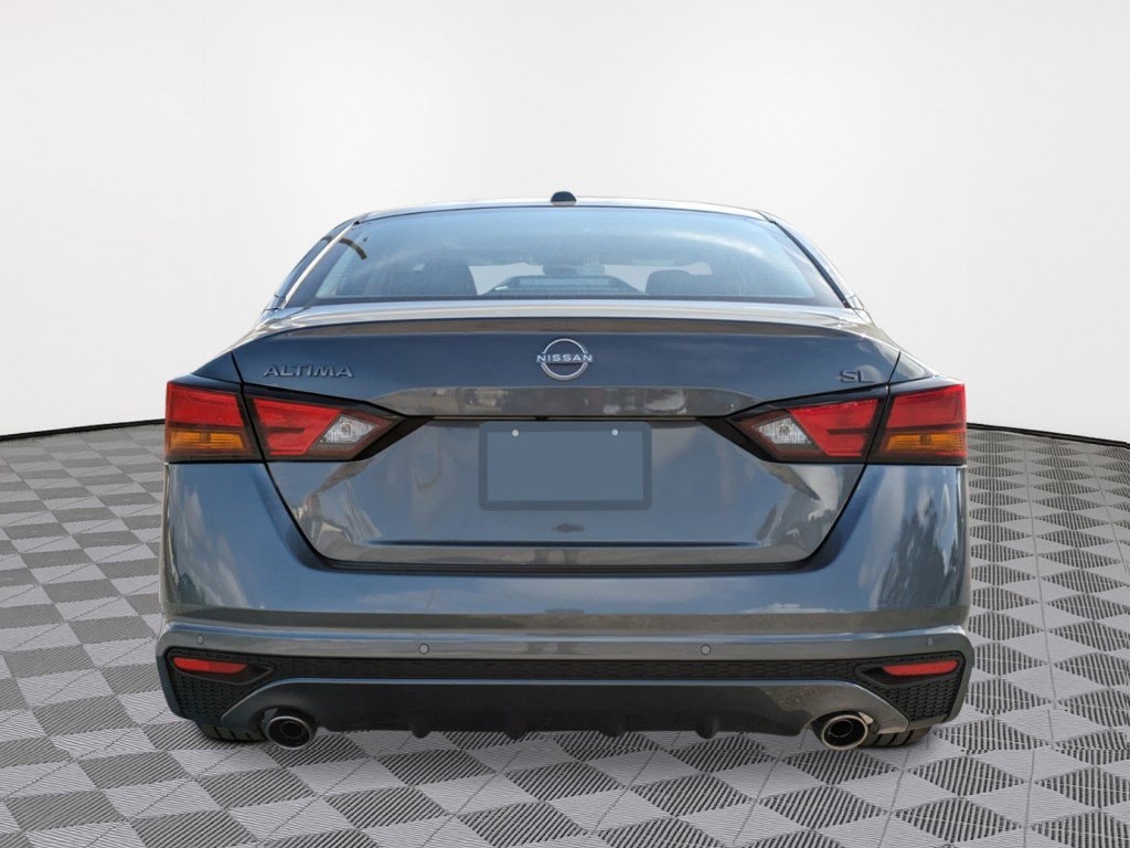 New 2025 Nissan Altima SL Sedan