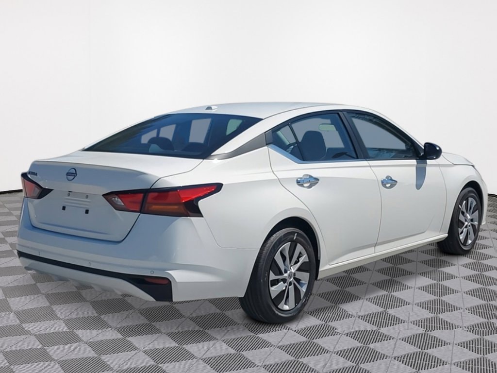 New 2025 Nissan Altima S Sedan
