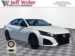 2025 Nissan Altima SR Sedan