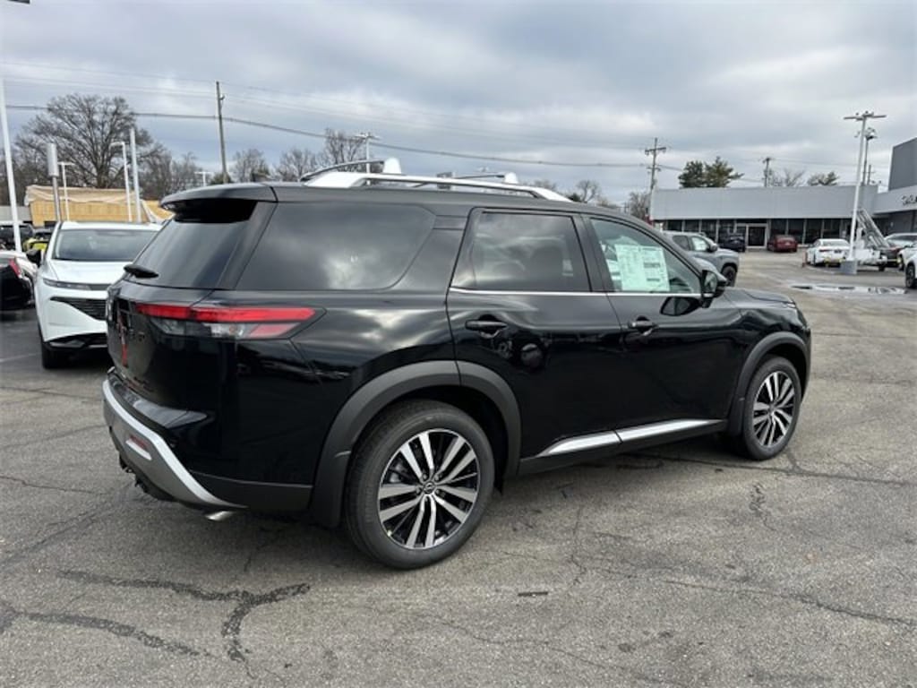 New 2025 Nissan Pathfinder Platinum SUV
