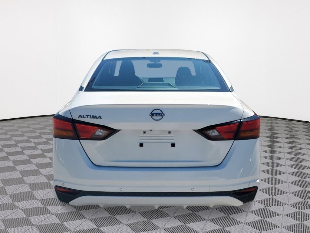 New 2025 Nissan Altima S Sedan