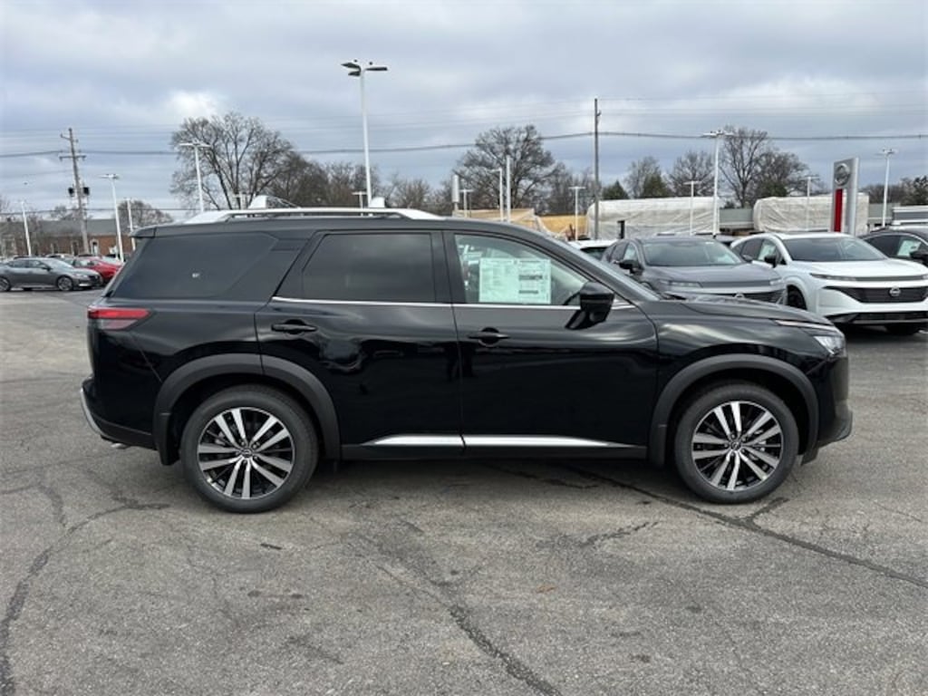 New 2025 Nissan Pathfinder Platinum SUV