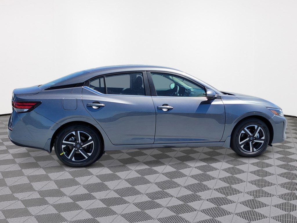 2025 Nissan Sentra SV photo 2