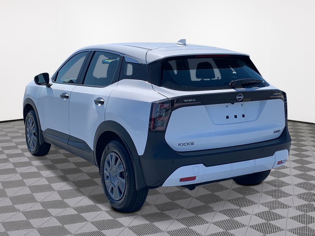 New 2025 Nissan Kicks S SUV