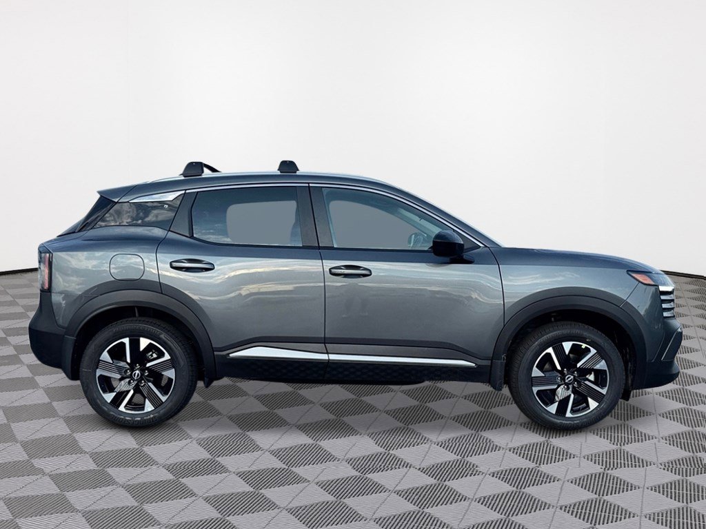 2026 Nissan Kicks SV photo 2