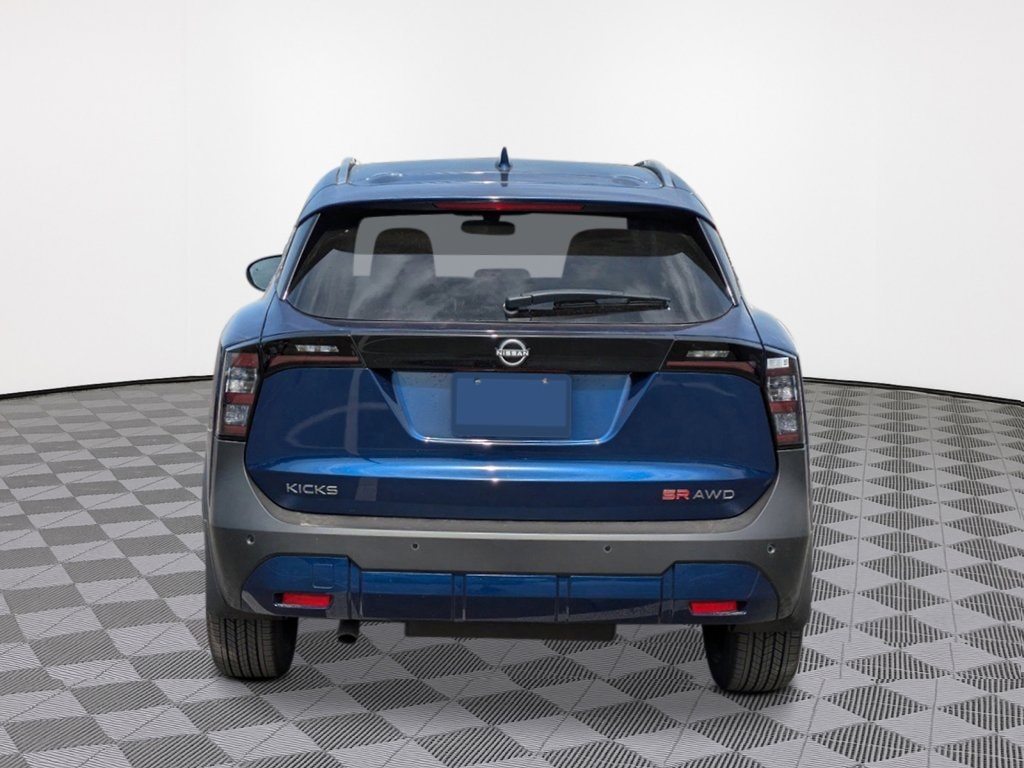 New 2025 Nissan Kicks SR SUV