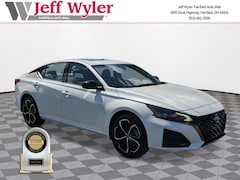 2025 Nissan Altima SR Sedan