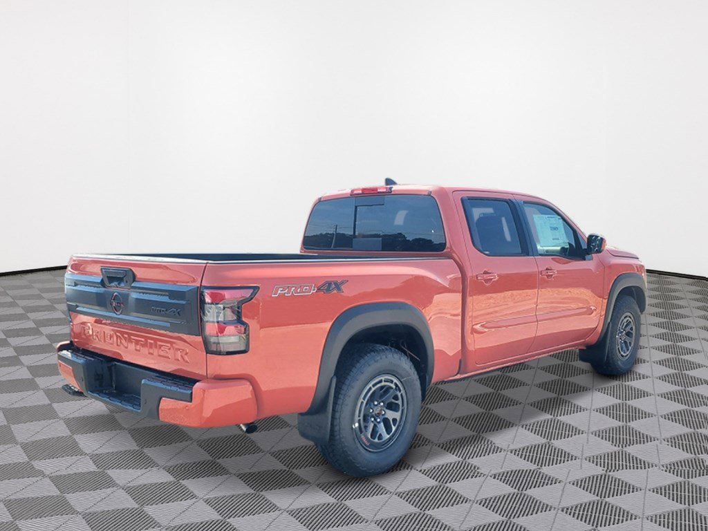 2025 Nissan Frontier PRO-4X photo 3