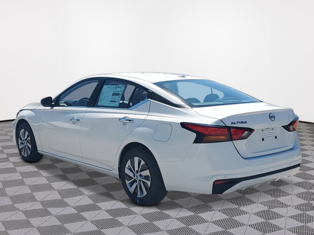 New 2025 Nissan Altima S Sedan