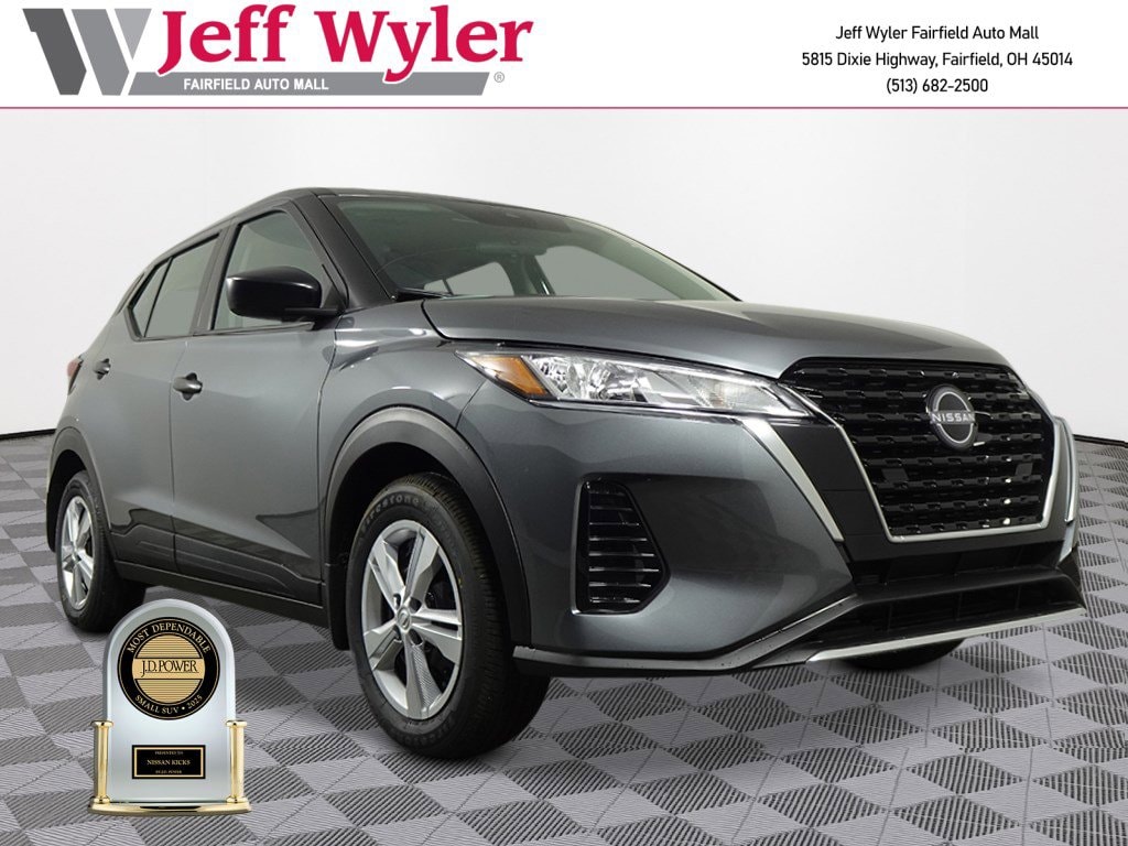 2025 Nissan KICKS PLAY Base