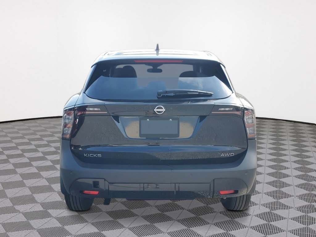 2026 Nissan Kicks SV photo 2