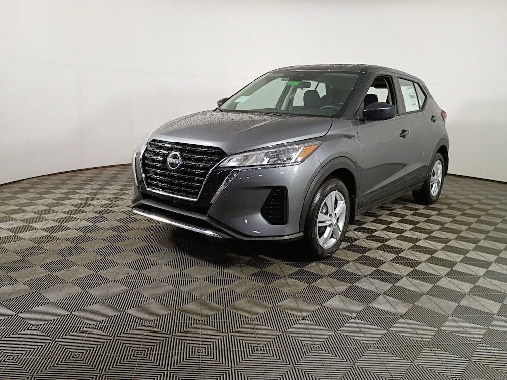 New 2025 Nissan Kicks Play S SUV