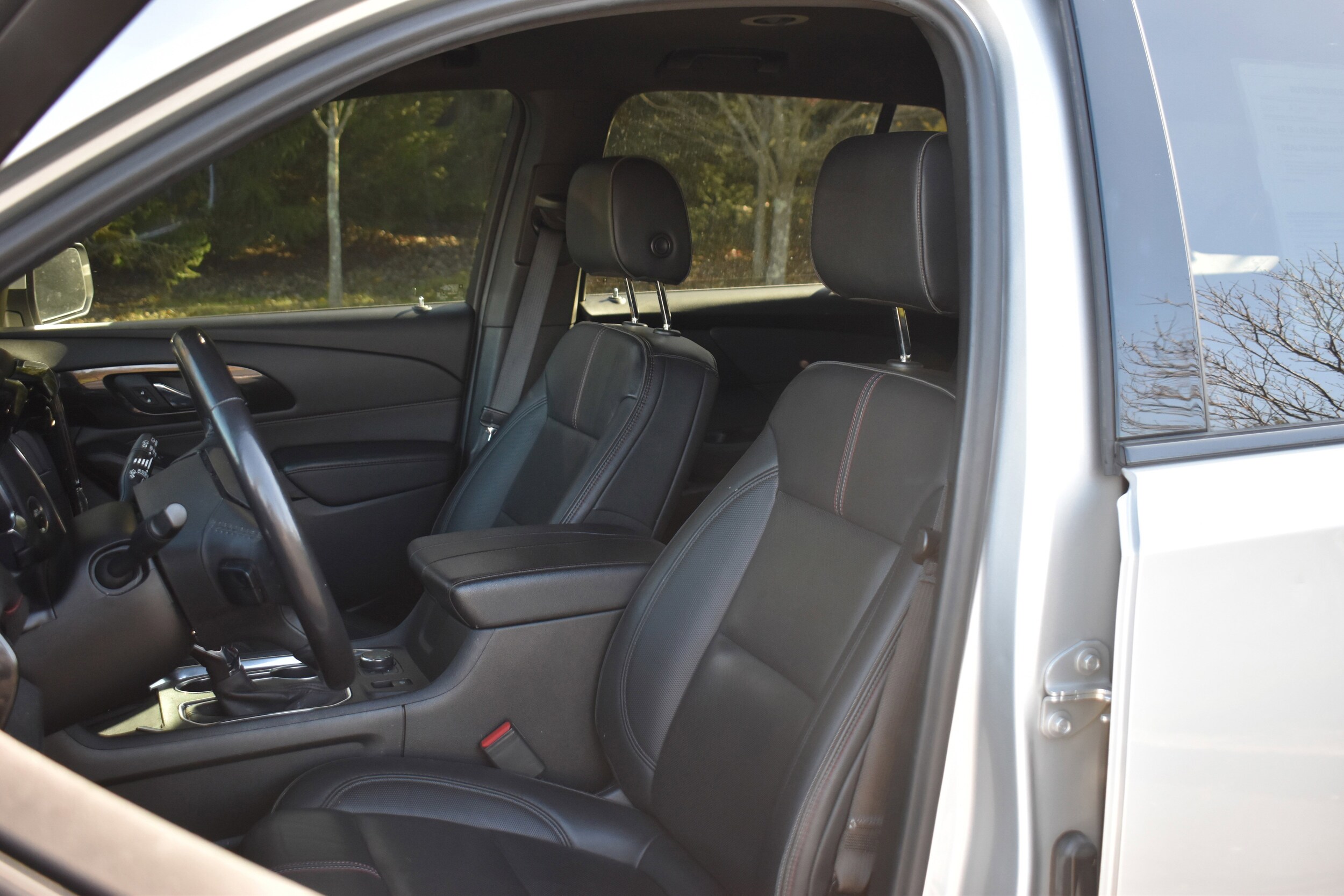 2022 Chevrolet Traverse RS photo 3