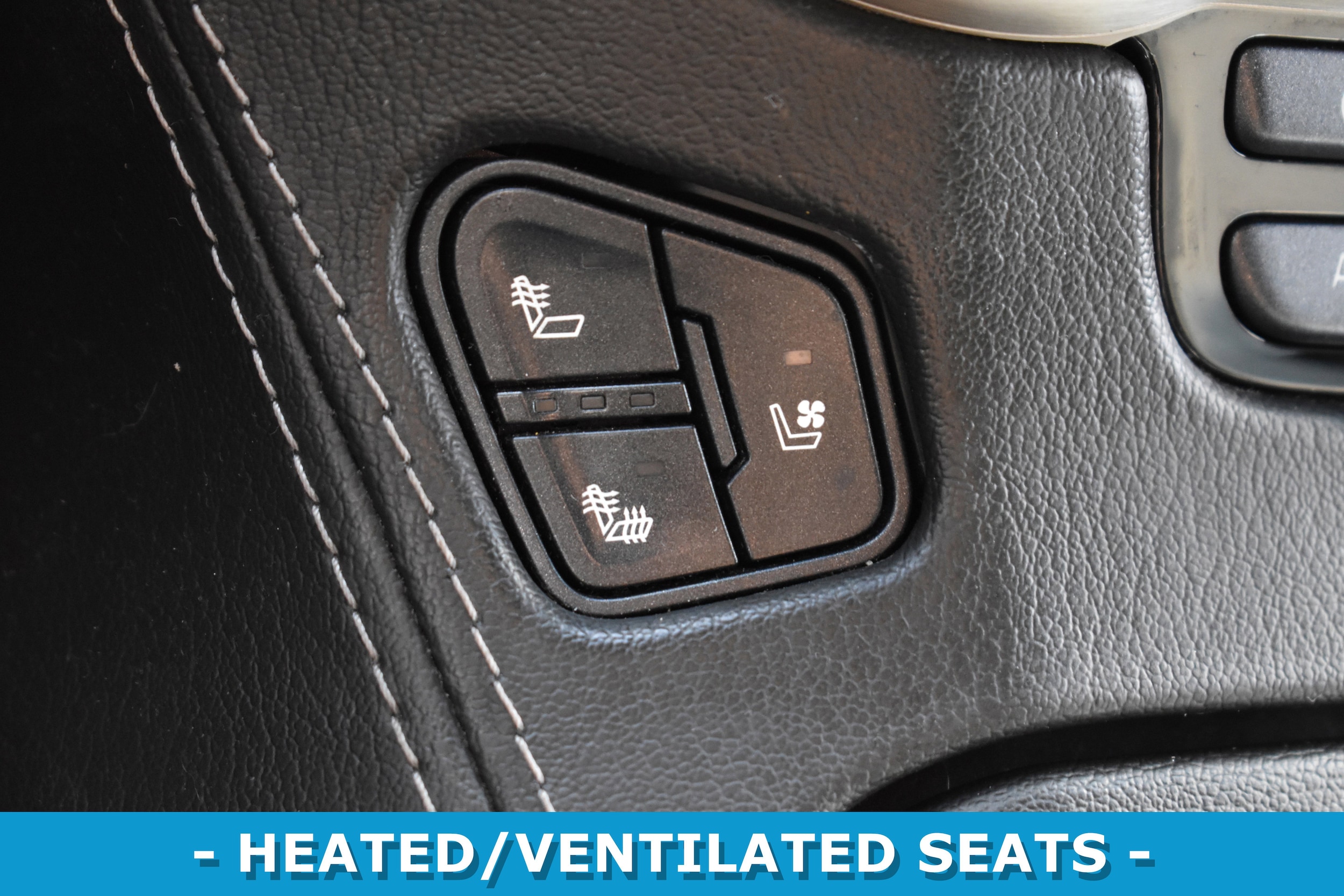 2019 GMC Yukon Denali - Photo 19