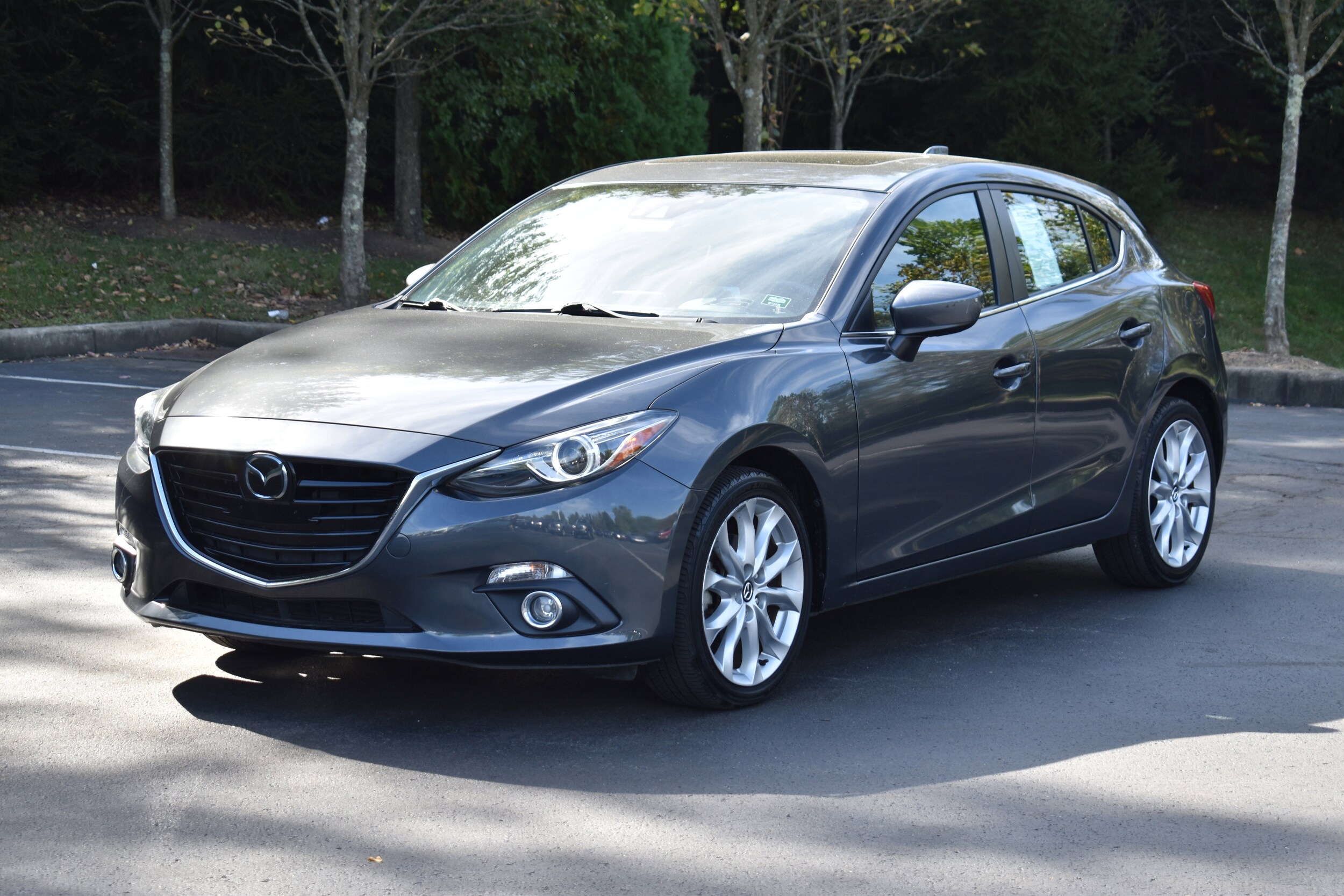 2015 Mazda Mazda3 s Grand Touring Hatchback photo 3