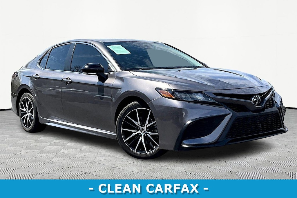 Used 2023 Toyota Camry SE Sedan