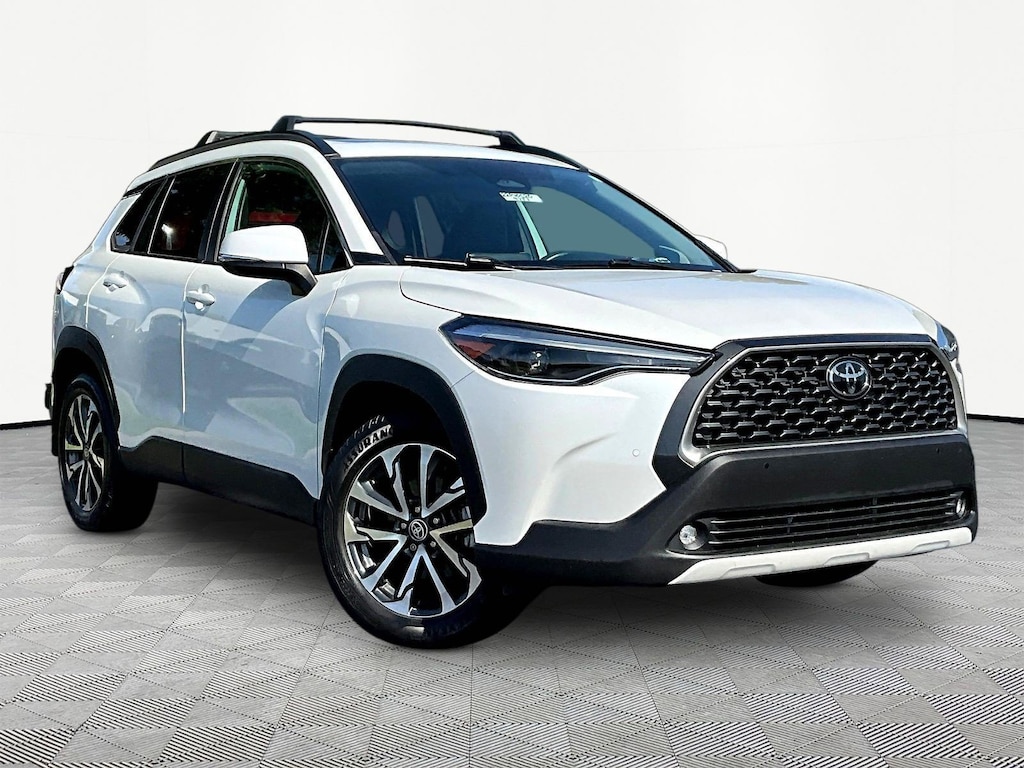 Used 2023 Toyota Corolla Cross XLE SUV