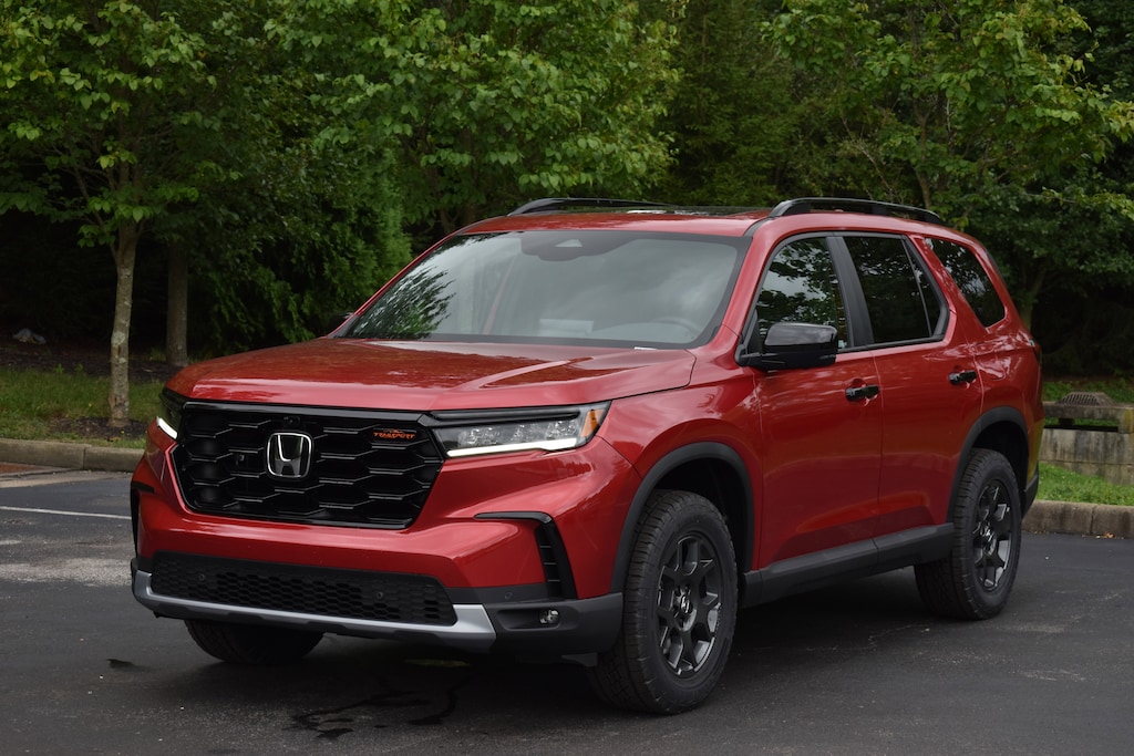 New 2025 Honda Pilot TrailSport SUV