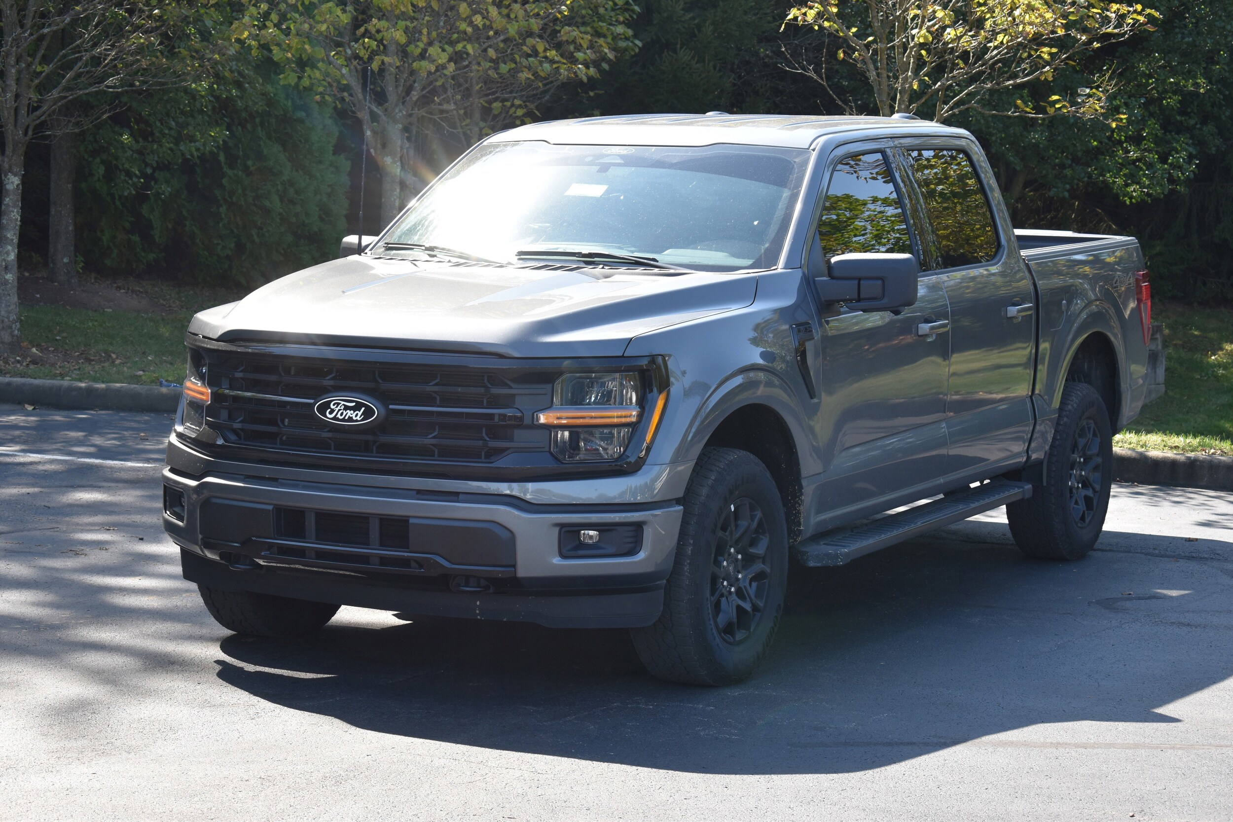 2024 Ford F-150 XLT photo 2