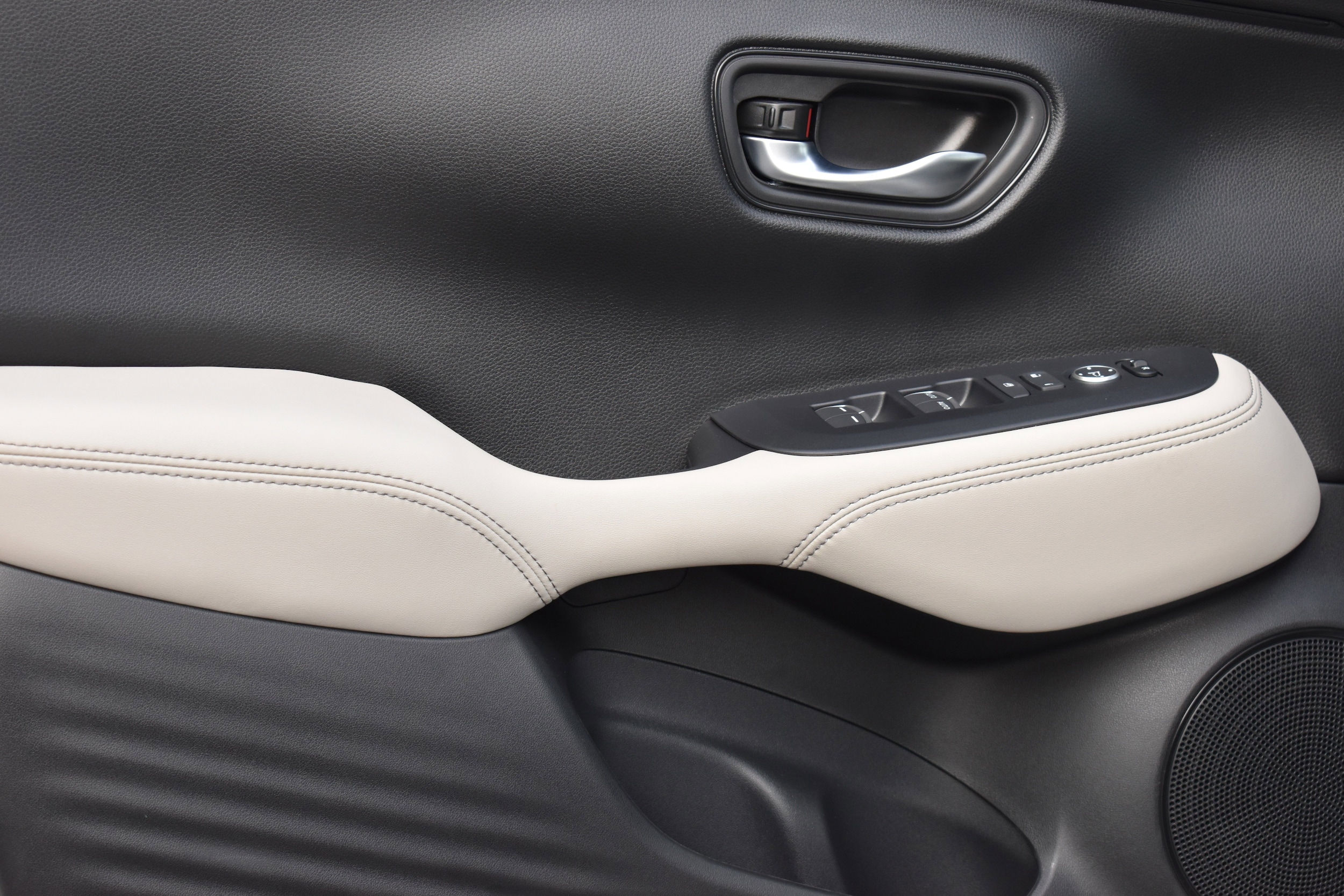 2026 Honda HR-V EX-L - Photo 10